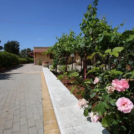 Roseti Di Campi 度假居 *